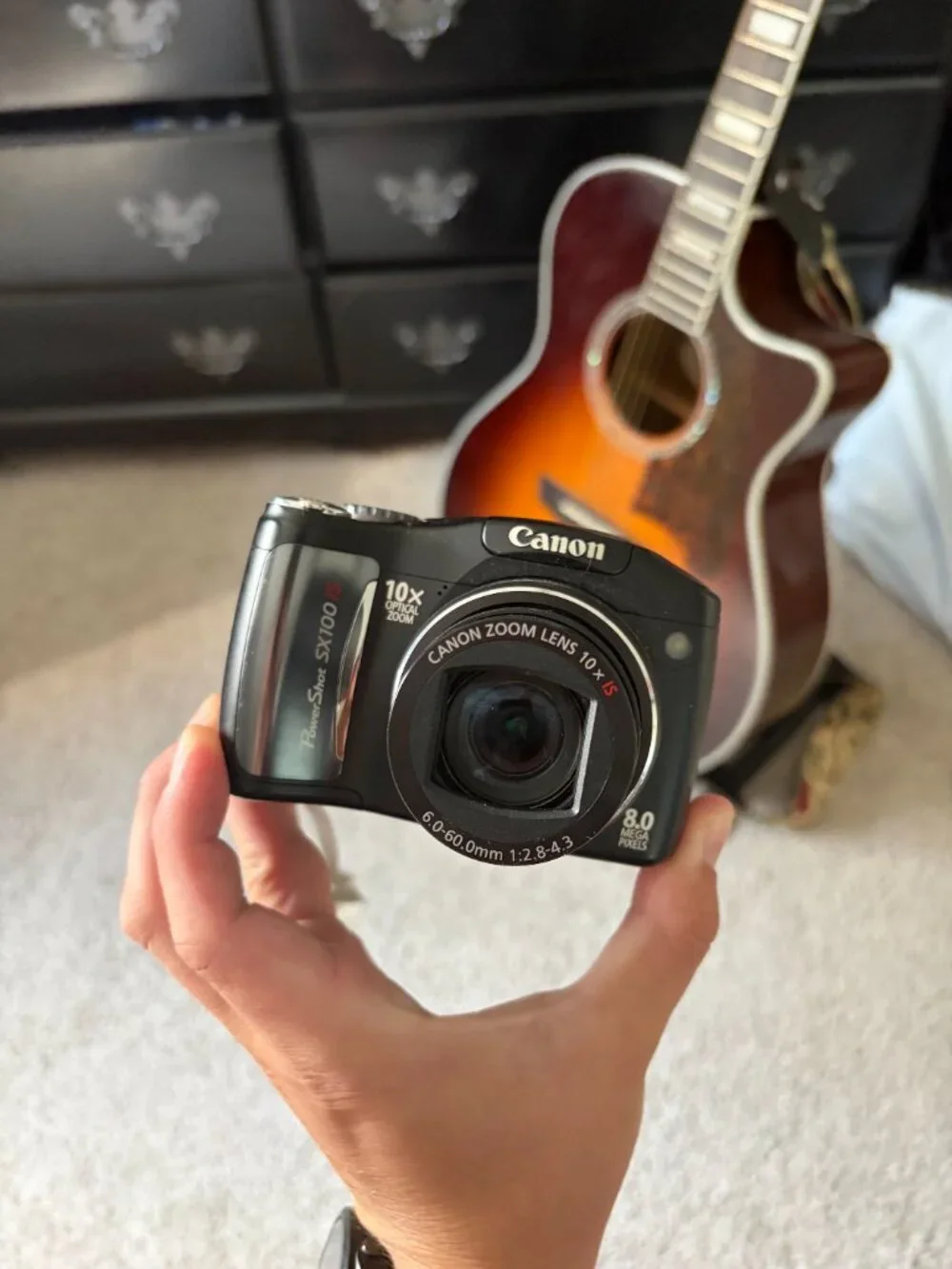 Canon PowerShot SX100 IS 8.0MP Digital Camera Black